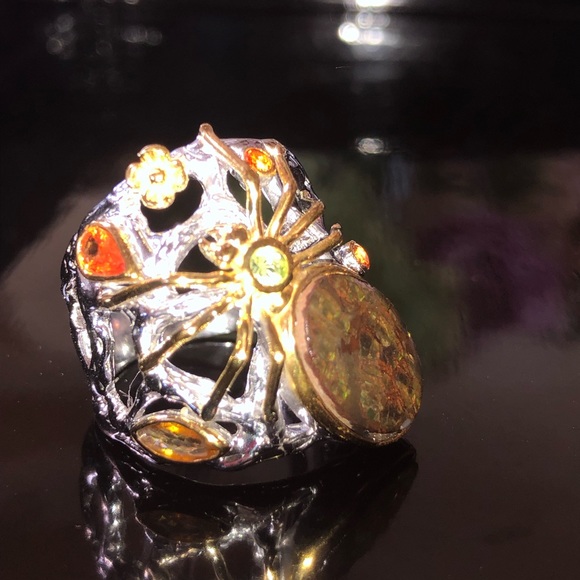 Unique Genuine Ammolite and Sapphire Ring - Picture 9 of 9